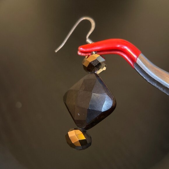 Black Faceted Dangle Earrings - Picture 4 of 5